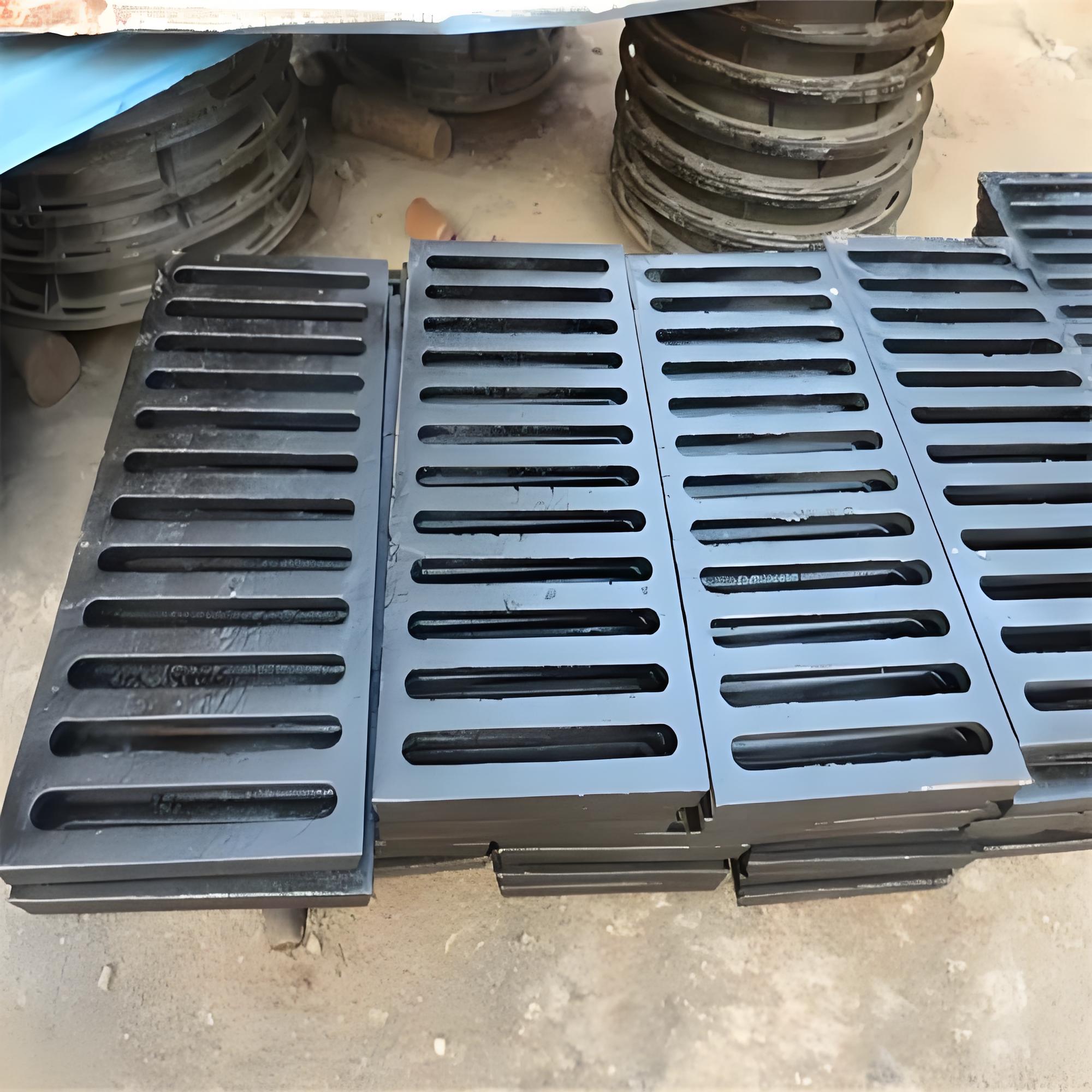 Ductile iron channel drain grating